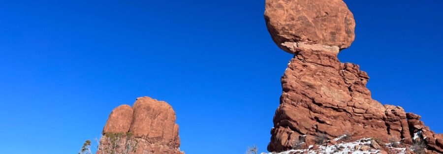 Balanced Rock: Essential Guide for Hikers in Arches National Park
