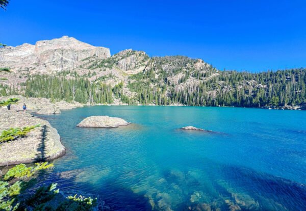 Hiking the Four Lake Loop Trail