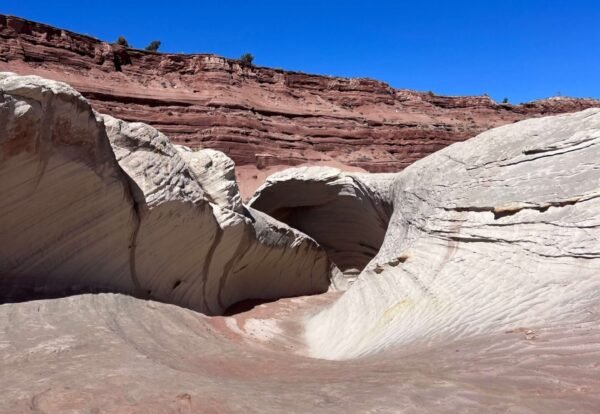 Your Guide to Hiking The Nautilus in Grand Staircase-Escalante National Monument