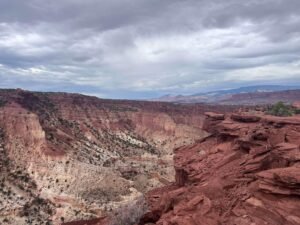 A Guide to Hiking Goosenecks & Sunset Point in Capitol Reef National Park, Utah