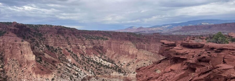 A Guide to Hiking Goosenecks & Sunset Point in Capitol Reef National Park, Utah