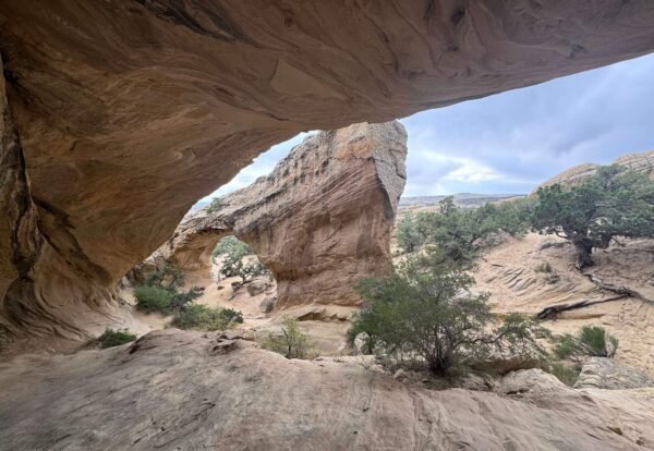 Your Ultimate Guide to Hiking Moonshine Arch Near Vernal, Utah
