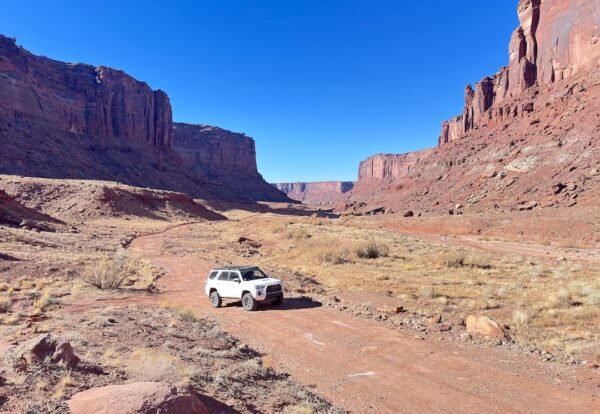 Off-Roading the Mineral Bottom OHV Route: A Wild and Scenic Adventure
