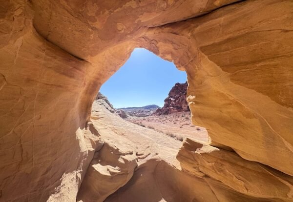Hiking the Fire Wave, White Domes & Seven Wonders Loop