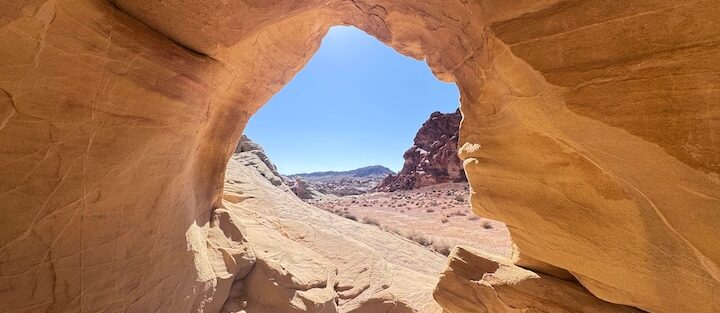 Hiking the Fire Wave, White Domes & Seven Wonders Loop