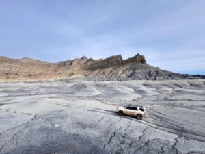 Off-Roading Crosby Canyon in Glen Canyon: An Epic Desert Adventure