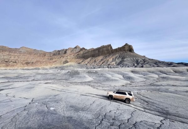 Off-Roading Crosby Canyon in Glen Canyon: An Epic Desert Adventure