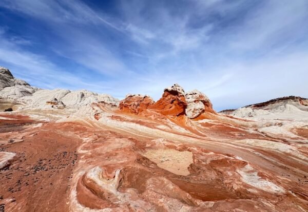Hiking White Pocket Trail in Vermilion Cliffs: A Surreal Desert Wonderland