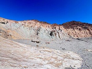 Hiking Mosaic Canyon Trail in Death Valley: A Slot Canyon Adventure