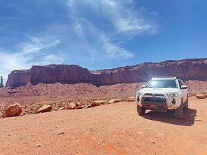 Driving Monument Valley Scenic Drive: A Journey Through the Iconic Navajo Landscape